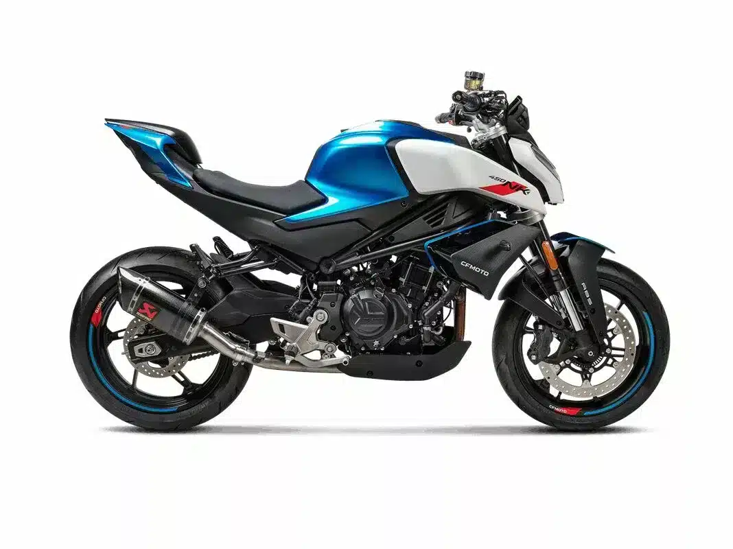 CF MOTO 450SR / 450NK AKRAPOVIČ VÝFUK S-CF4SO1-APC Slip-On Line (Carbon) – Obrázok 2
