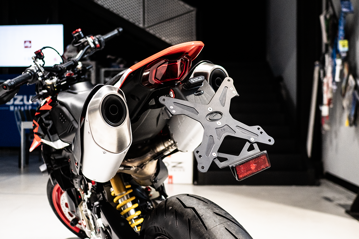 DUCATI Hypermotard 698 Mono Evotech držiak ŠPZ – Obrázok 3