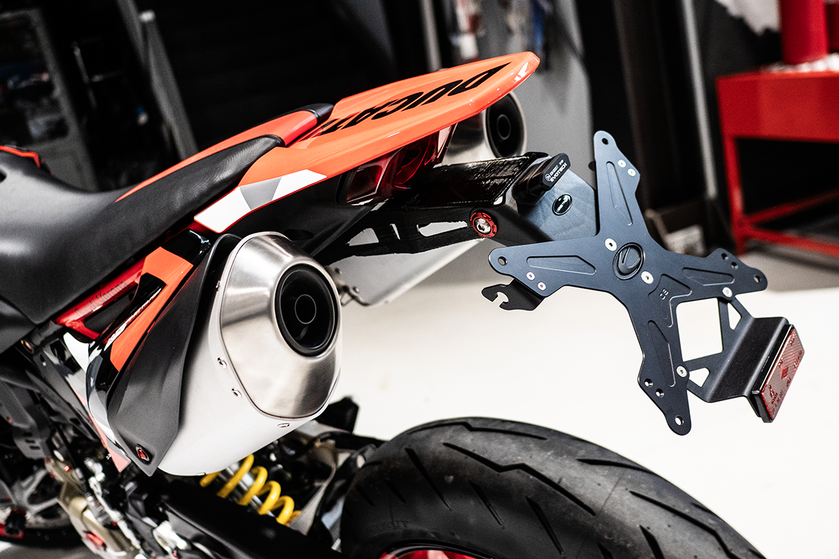 DUCATI Hypermotard 698 Mono Evotech držiak ŠPZ – Obrázok 2