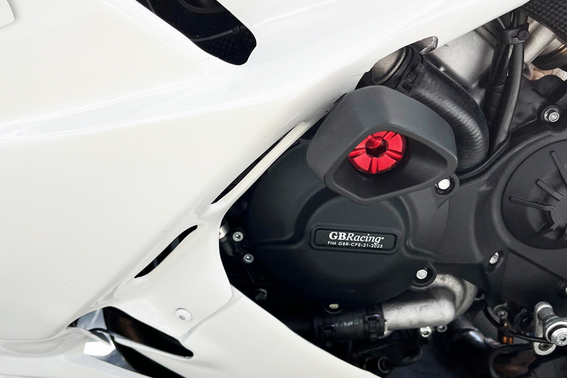 APRILIA RSV4 1100 / FACTORY Evotech padacie protektory – Obrázok 2