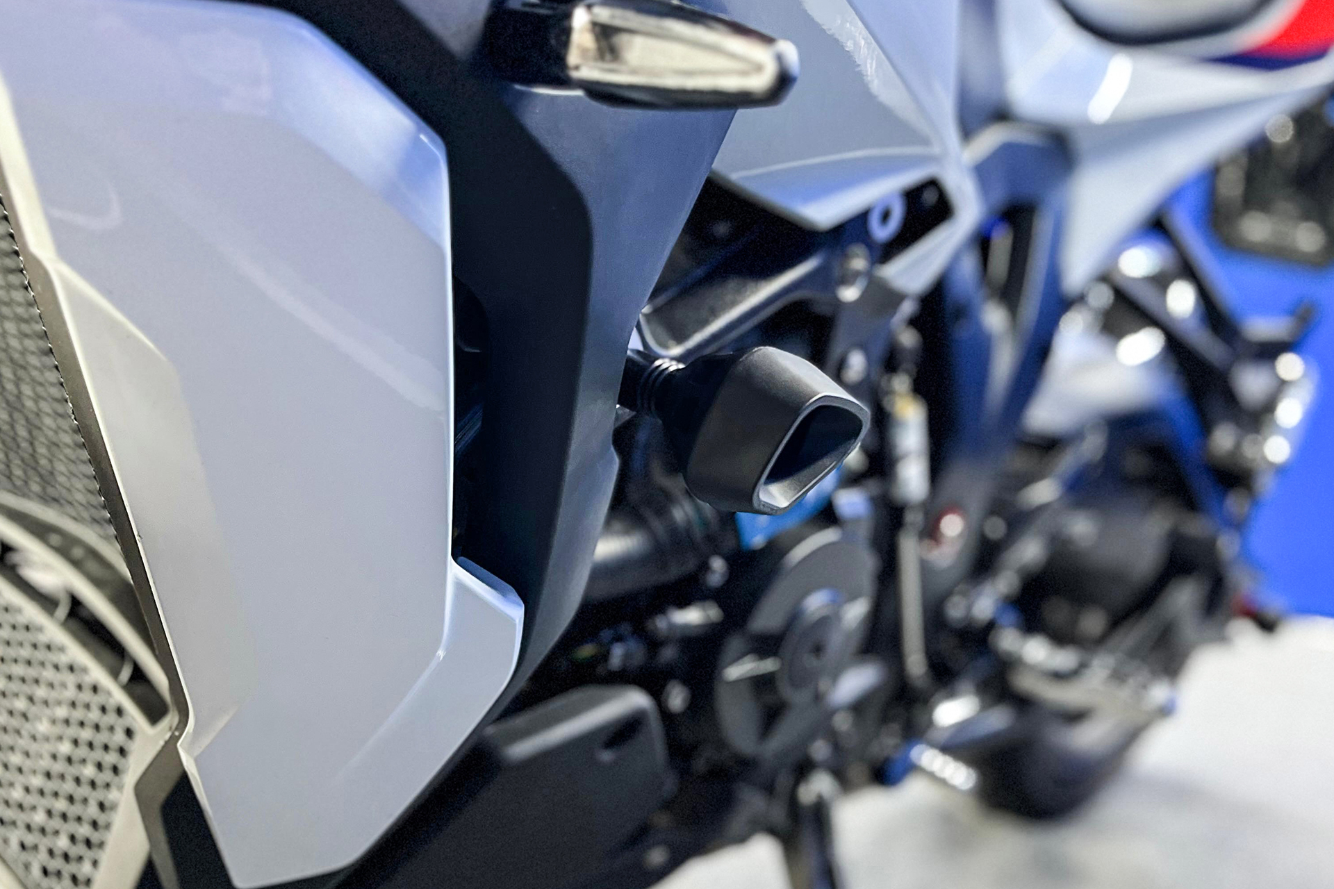 BMW S 1000 XR Evotech padacie protektory – Obrázok 2