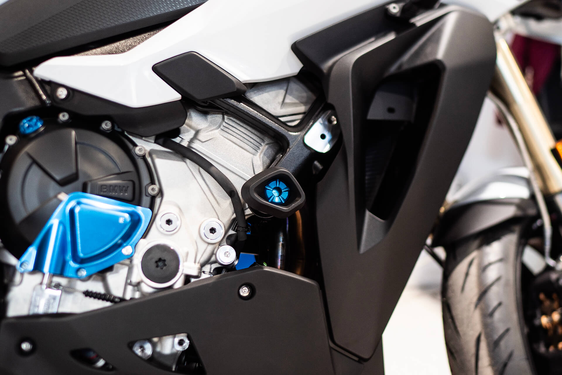 BMW S 1000 XR Evotech padacie protektory – Obrázok 4