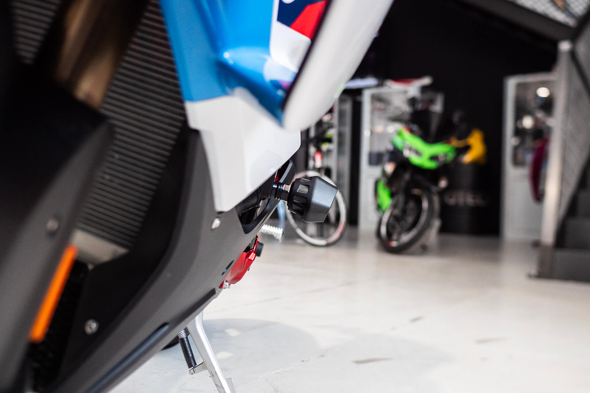 BMW S 1000 RR Evotech padacie protektory – Obrázok 2