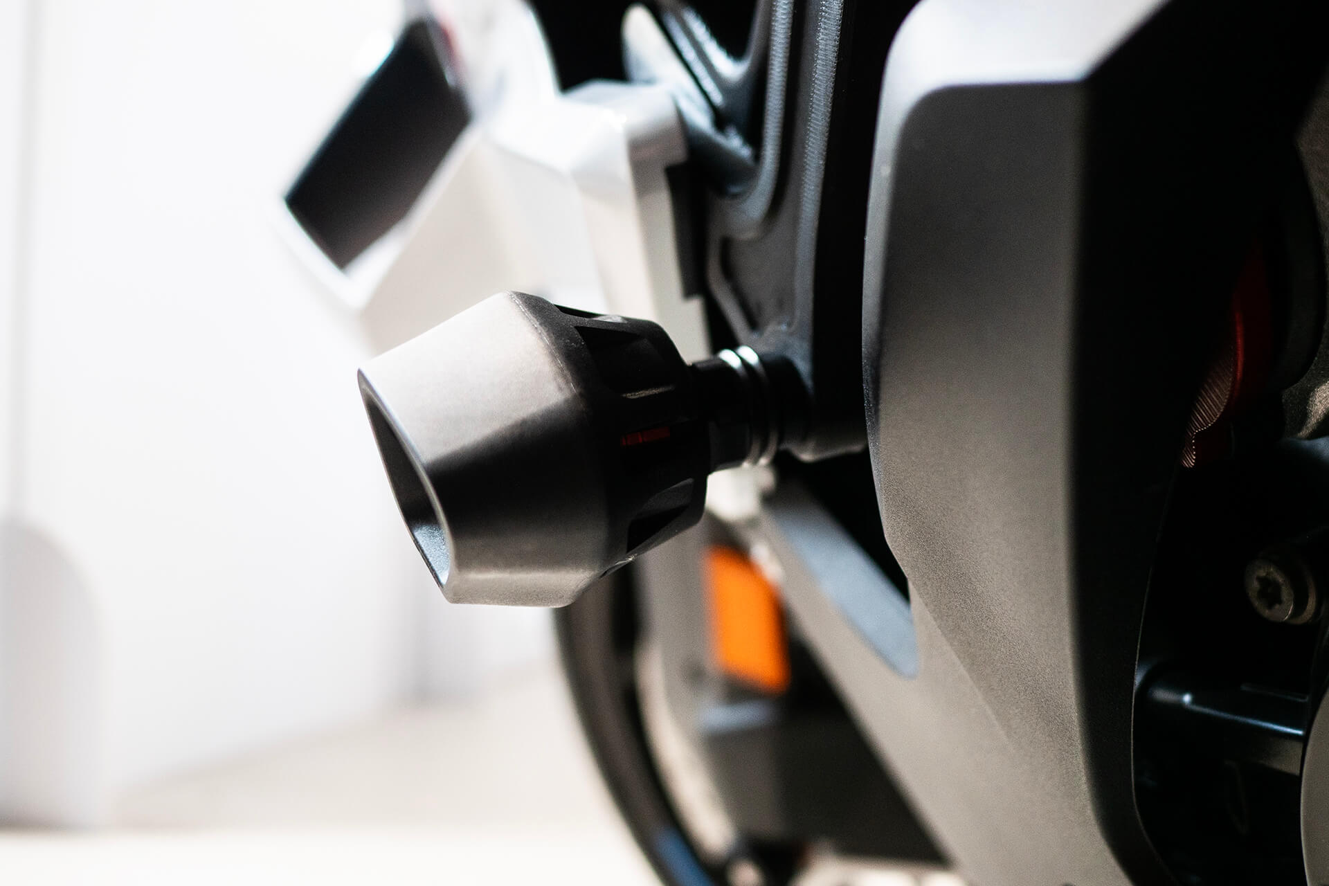 BMW S 1000 RR Evotech padacie protektory – Obrázok 3