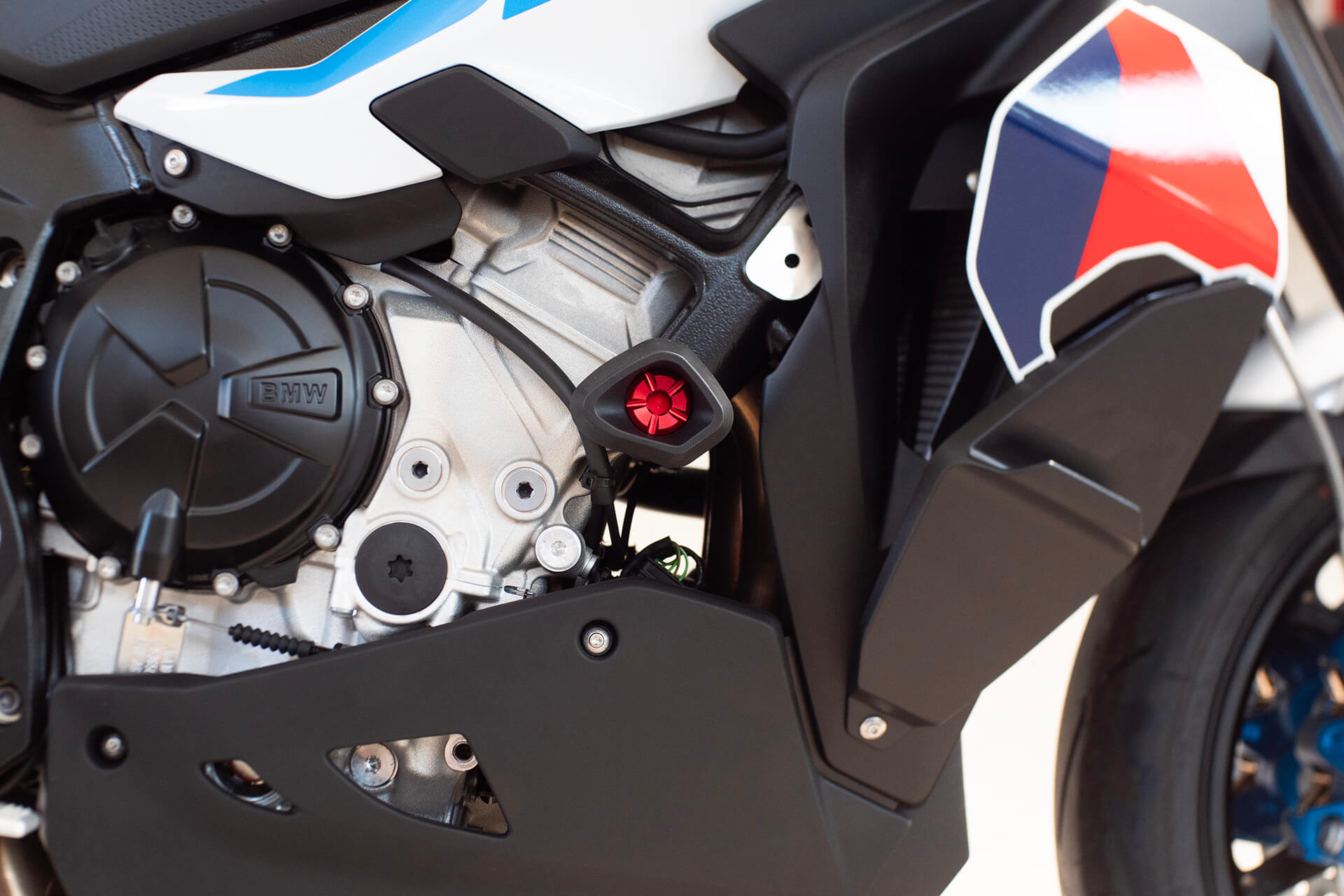BMW M 1000 XR Evotech padacie protektory – Obrázok 2