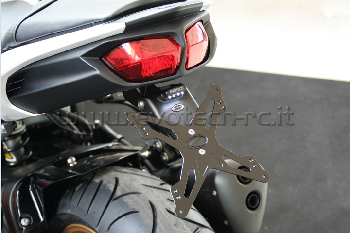 YAMAHA FZ1 NAKED Evotech držiak ŠPZ – Obrázok 2