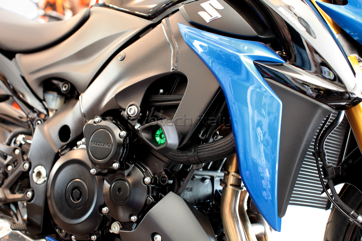SUZUKI GSX-S1000 Evotech padacie protektory – Obrázok 6