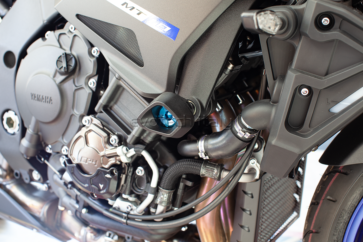 YAMAHA MT-10 Evotech padacie protektory