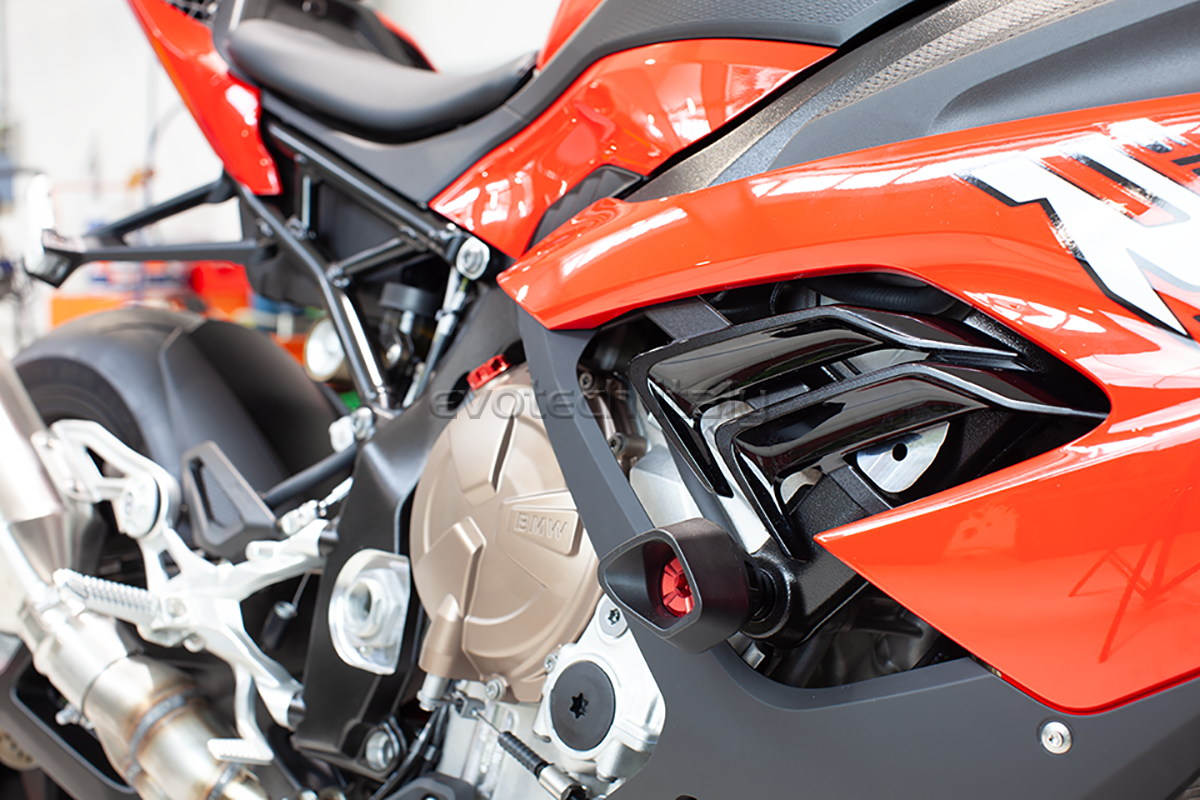 BMW S 1000 RR Evotech padacie protektory – Obrázok 4