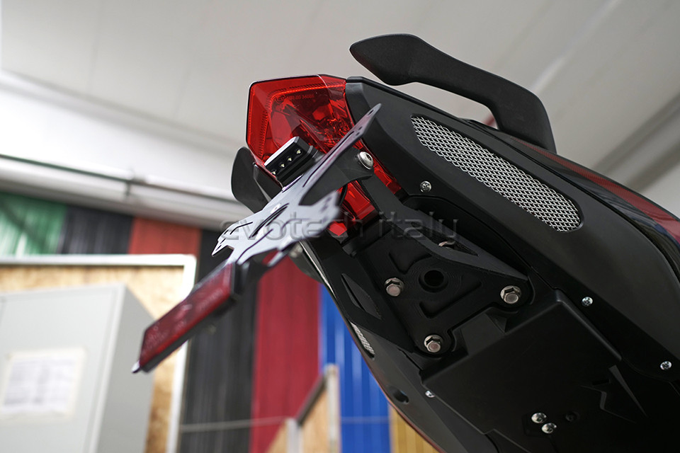BENELLI BN 125 Evotech držiak ŠPZ – Obrázok 2